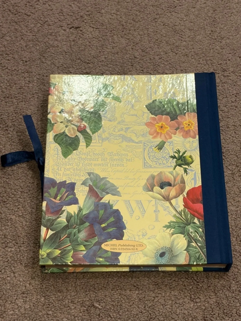 1996 Vintage Victorian Style Photo Album Michel Publishing Cottagecore Floral